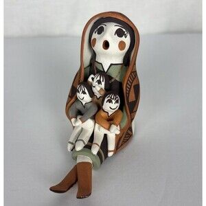 Jemez Pueblo Indian Handmade Clay Storyteller M.I. Lewis with 3 children